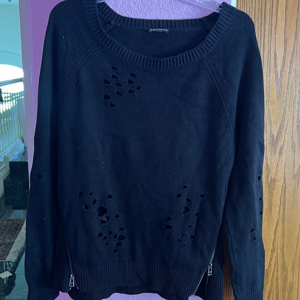 Express Sweater - Picture 2 of 4